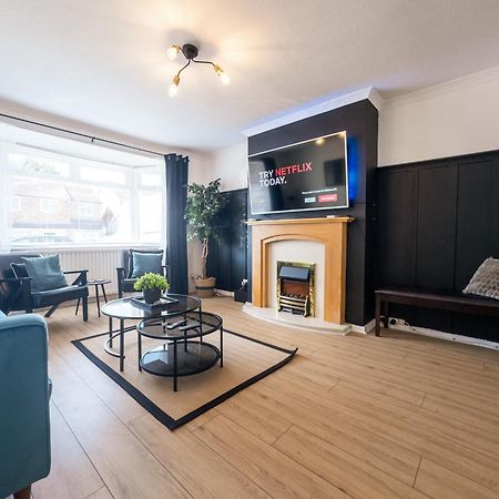 Rnm - Business Professionals Ready, Cost Effective For Large Stays! 3 Bedroom Lounge, Private Access & Entire Place, Kitchen & Washroom With Amenities, Smart Tv, Easy Access, Fast Wifi, Large Driveway, Great Transport Links, Near Worcester Hospital A Exteriér fotografie