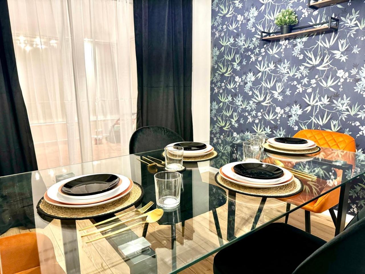 Rnm - Business Professionals Ready, Cost Effective For Large Stays! 3 Bedroom Lounge, Private Access & Entire Place, Kitchen & Washroom With Amenities, Smart Tv, Easy Access, Fast Wifi, Large Driveway, Great Transport Links, Near Worcester Hospital A Exteriér fotografie