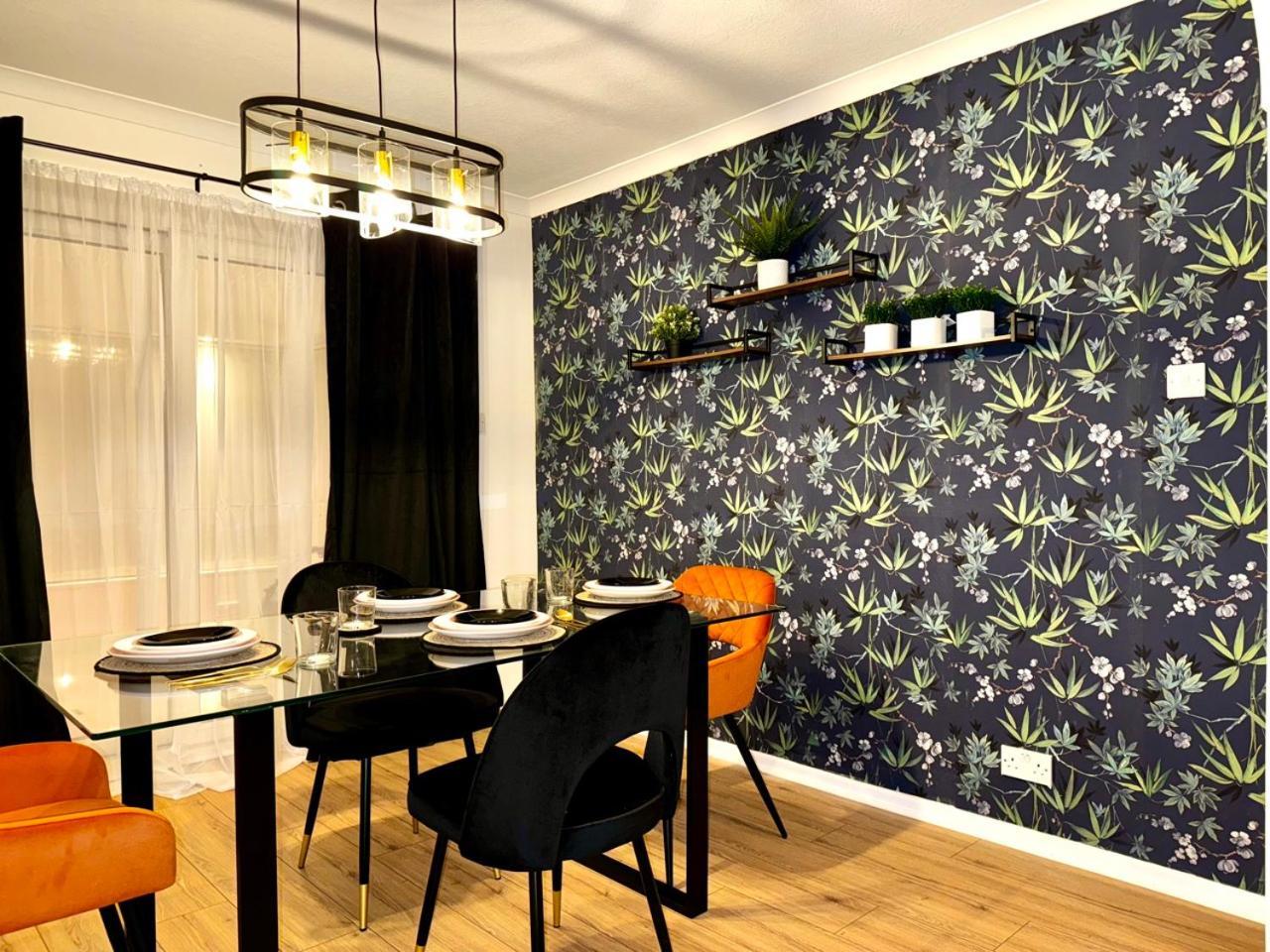 Rnm - Business Professionals Ready, Cost Effective For Large Stays! 3 Bedroom Lounge, Private Access & Entire Place, Kitchen & Washroom With Amenities, Smart Tv, Easy Access, Fast Wifi, Large Driveway, Great Transport Links, Near Worcester Hospital A Exteriér fotografie