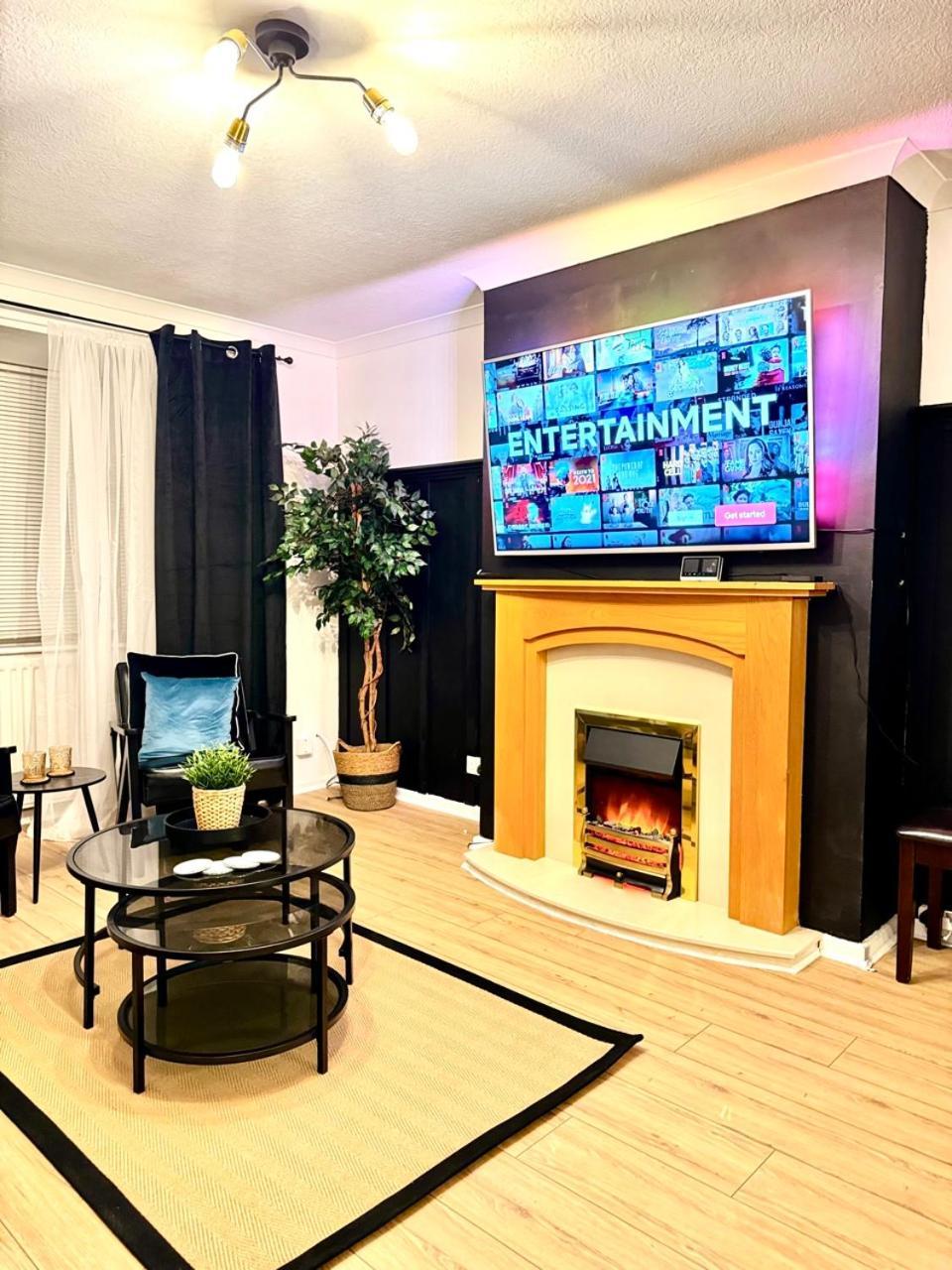 Rnm - Business Professionals Ready, Cost Effective For Large Stays! 3 Bedroom Lounge, Private Access & Entire Place, Kitchen & Washroom With Amenities, Smart Tv, Easy Access, Fast Wifi, Large Driveway, Great Transport Links, Near Worcester Hospital A Exteriér fotografie